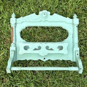 Victorian Towel Holder